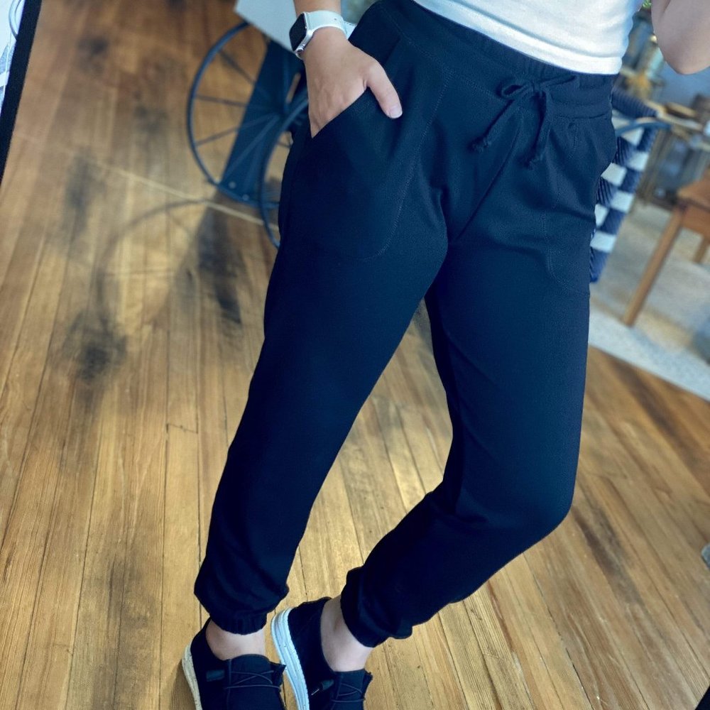 Taking Things Slow Joggers-Blk